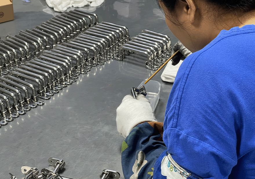 customizable equipment handles